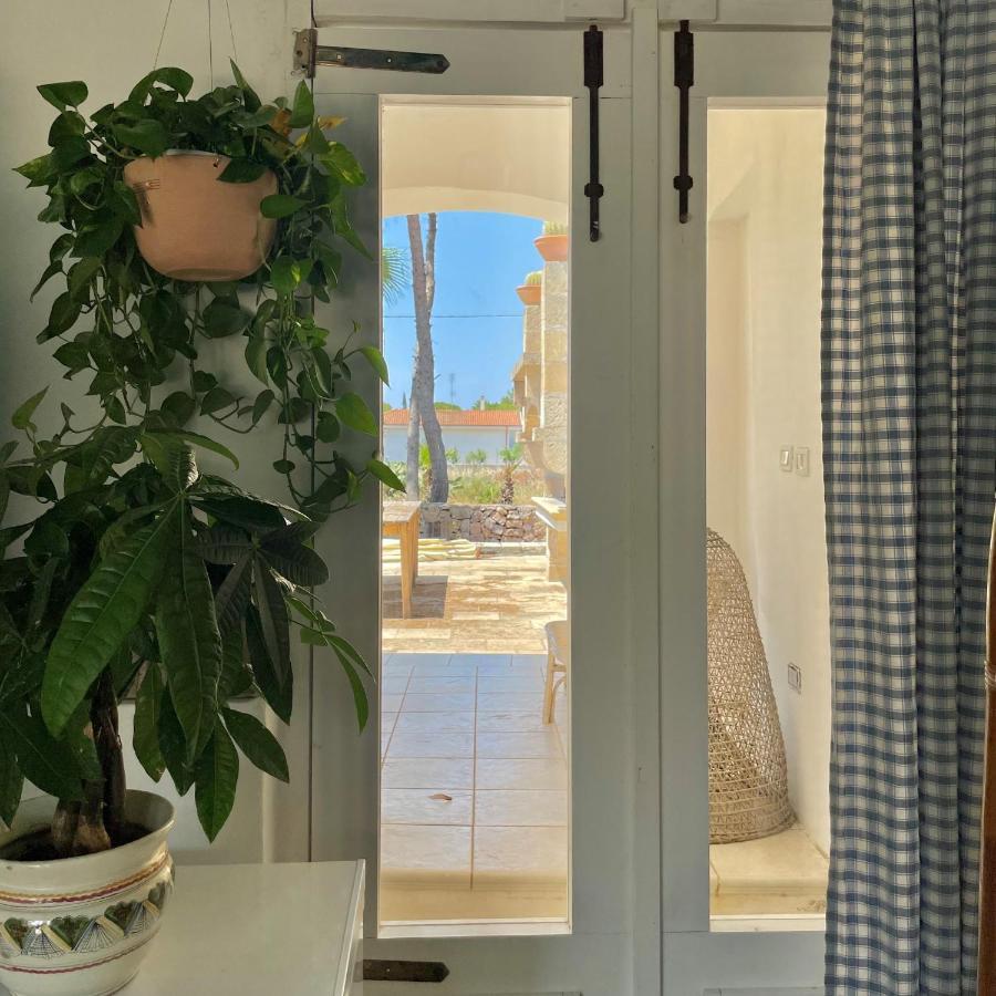 Casa Vacanze Capurre "Trulli E Pajare A Due Passi Dal Pizzo" กัลลีโปลี ภายนอก รูปภาพ