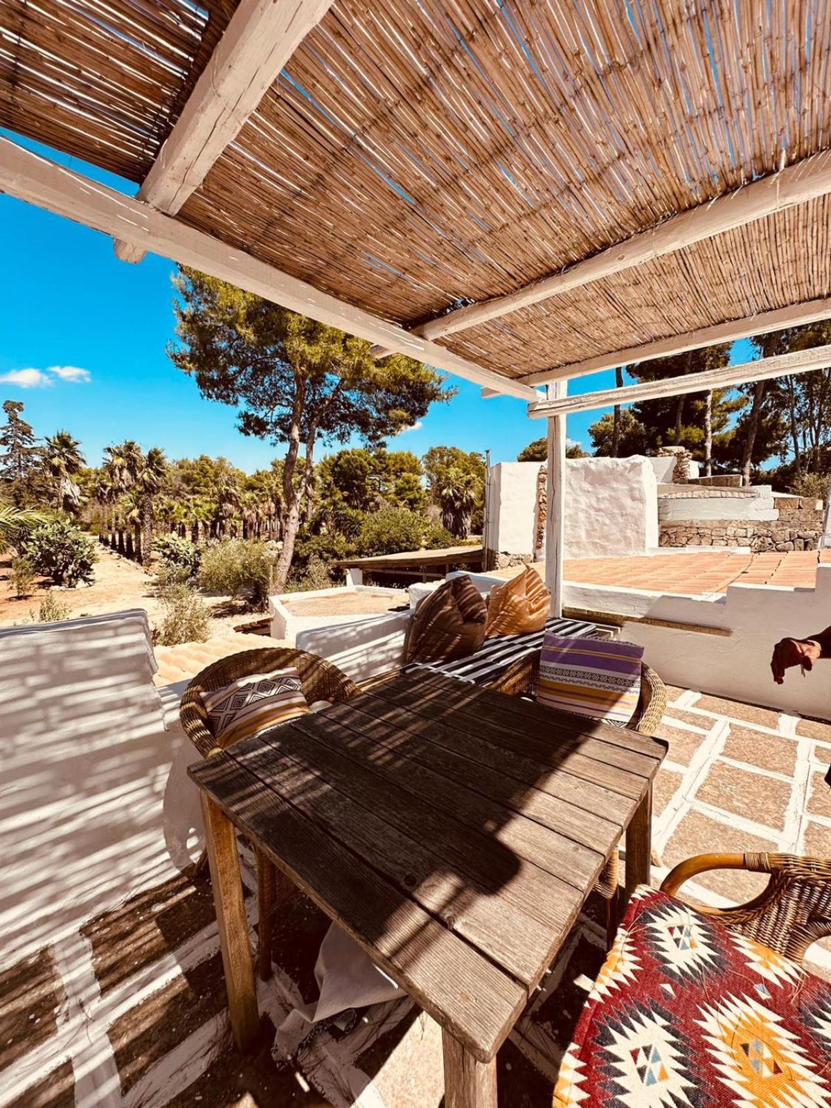 Casa Vacanze Capurre "Trulli E Pajare A Due Passi Dal Pizzo" กัลลีโปลี ภายนอก รูปภาพ